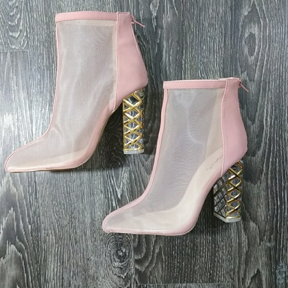 🆕 Blush Mesh Chunky Clear & Gold Heel Booties - Picture 1 of 8